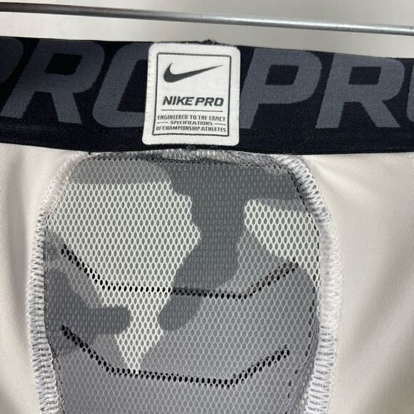 NWOT Nike Pro Hyperstrong Size Large Compression Shorts! - Picture 5 of 8